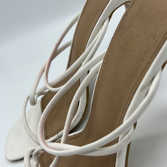 White square toe heels - Picture 4 of 5
